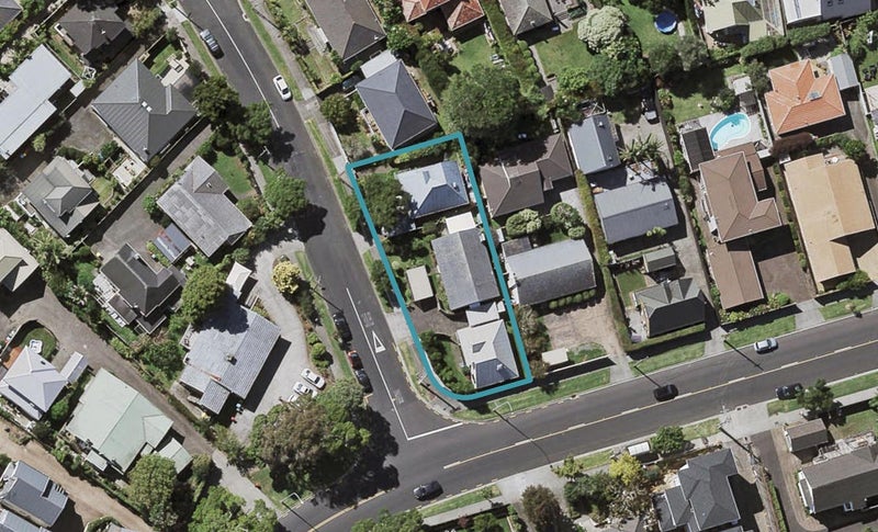 1B Blackett Crescent, Meadowbank, Auckland - Carousel 1