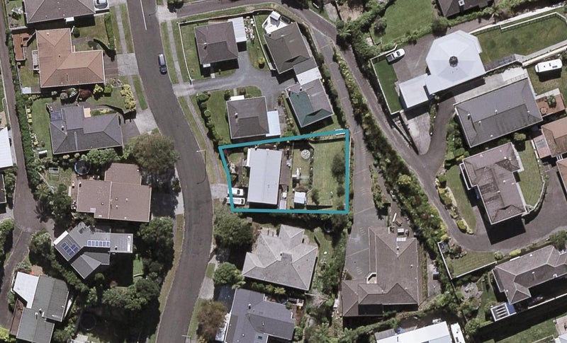 7 Rossiter Crescent, Lynmouth, New Plymouth - Carousel 1
