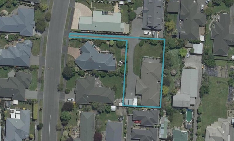 8 Farnswood Place, Redwood, Christchurch - Carousel 1