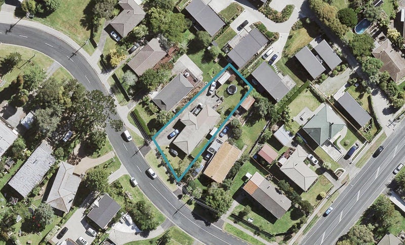 26 Parrs Cross Road, Henderson, Auckland - Carousel 1