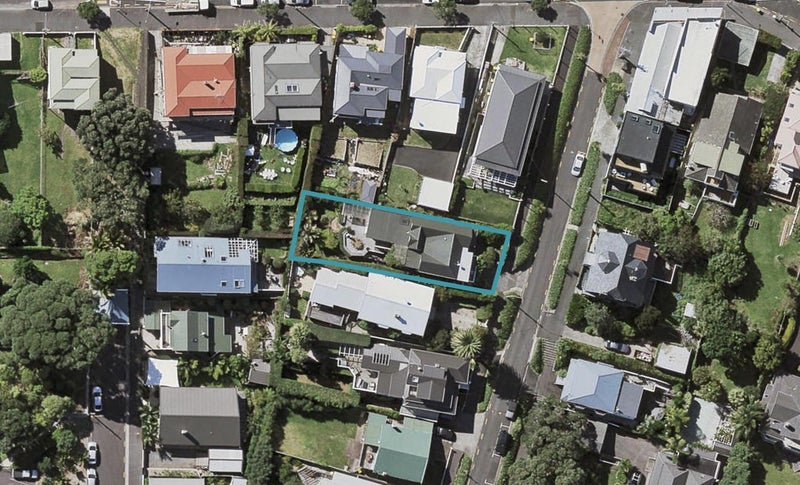 17 Huia Street, Devonport, Auckland - Carousel 1