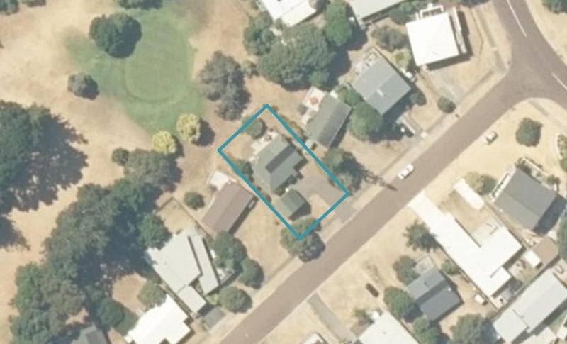 8 Wilton Smith Avenue, Pauanui - Carousel 1