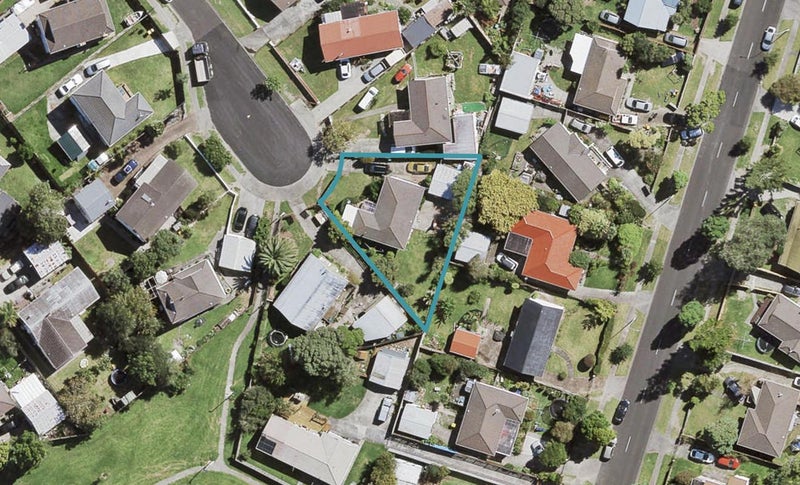 16 Mayer Place, Ranui, Auckland - Carousel 1