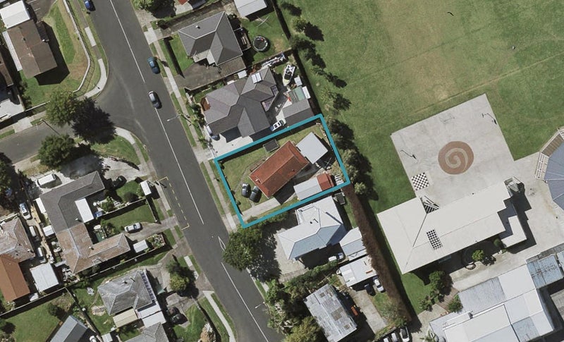 53 Diorella Drive, Clover Park, Auckland - Carousel 1