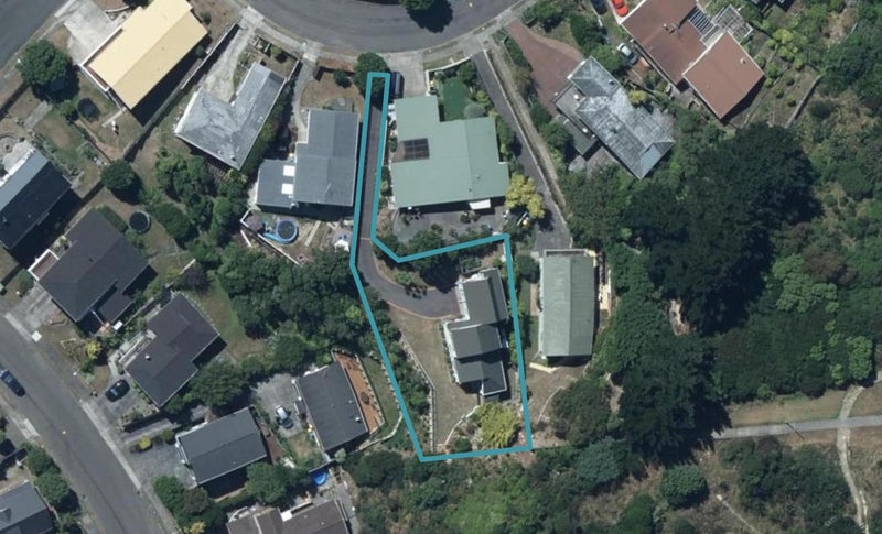 8 Livet Place, Papakowhai, Porirua - Carousel 1