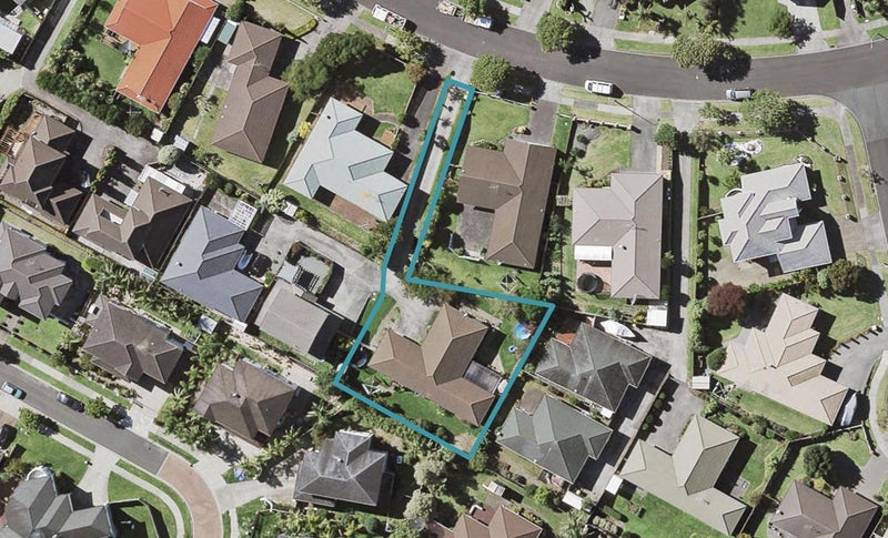 18 Ben Nevis Place, Northpark, Auckland - Carousel 1