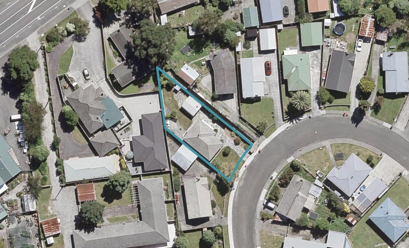30 Mountbatten Grove, Clouston Park, Upper Hutt - Carousel 1
