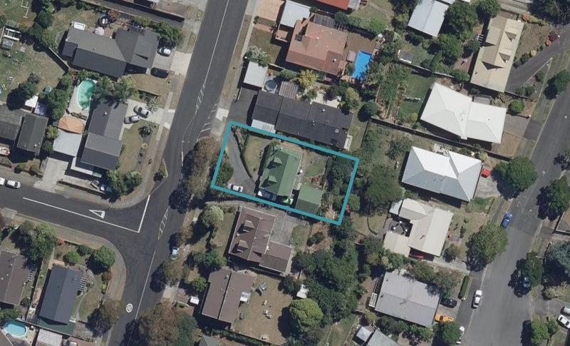 35 Lachlan Drive, Dinsdale, Hamilton - Carousel 1