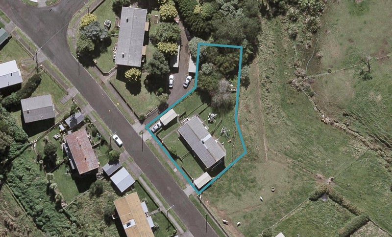 72 Banks Street, Marfell, New Plymouth - Carousel 1