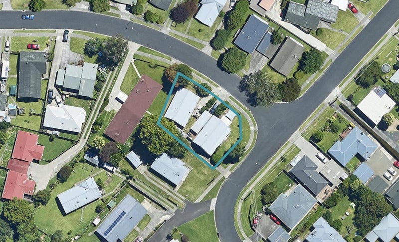 1B Redmond Street, Judea, Tauranga - Carousel 1
