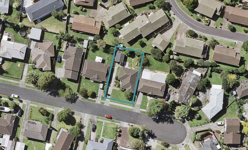 12 Rothwell Place, Sunnyhills, Auckland - Carousel 1