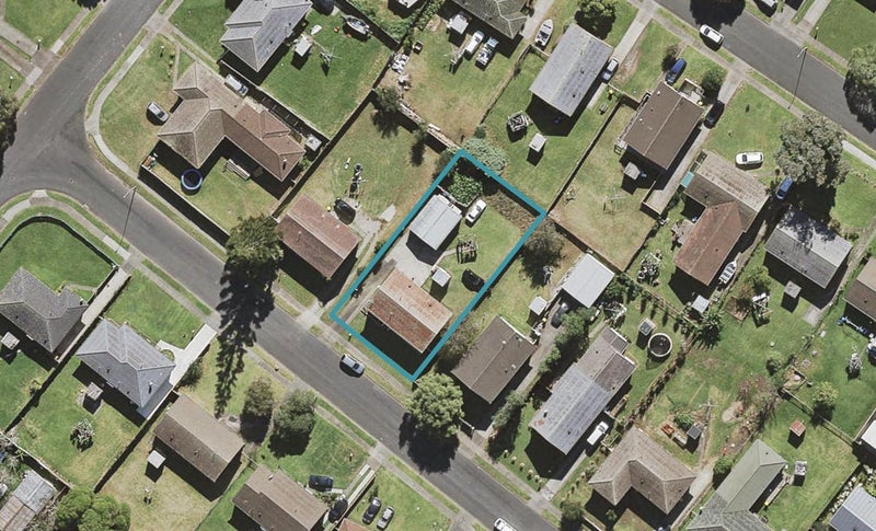 55 Chingford Close, Mangere, Auckland - Carousel 1