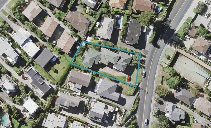 3/28 Beach Road, Castor Bay, Auckland - Carousel 1
