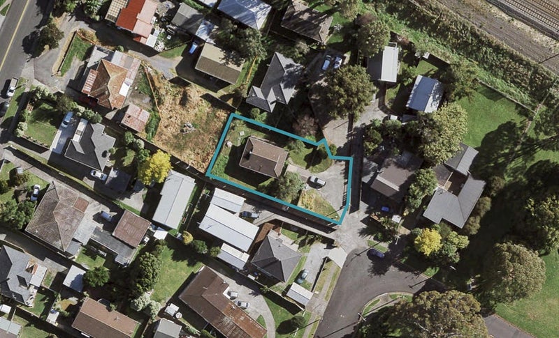 22A Frances Street, Manurewa, Auckland - Carousel 1