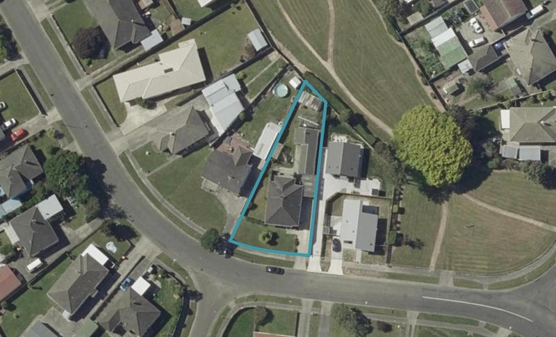 19 Upham Terrace, Roslyn, Palmerston North - Carousel 1