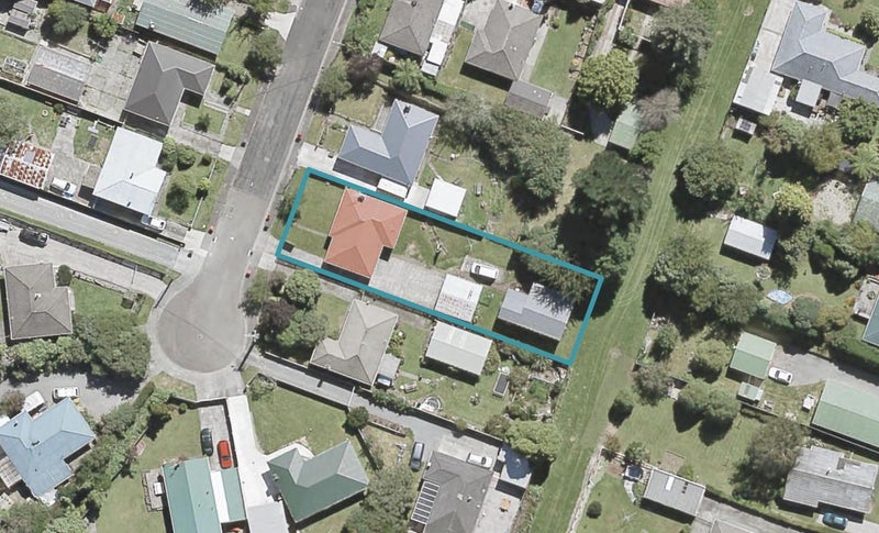 7 Waimarama Grove, Birchville, Upper Hutt - Carousel 1