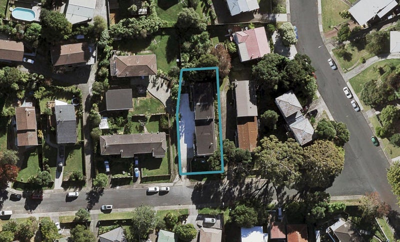 1/5 Jenanne Place, Tōtara Vale, Auckland - Carousel 1