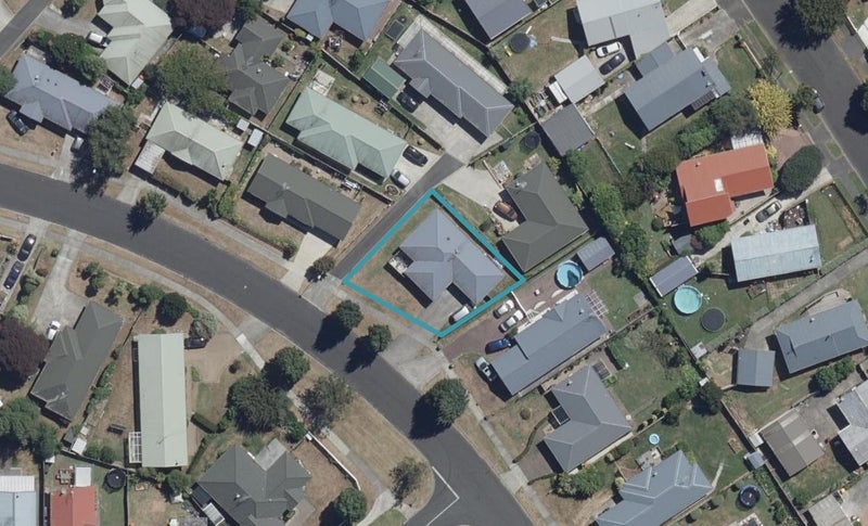 24 Catalina Drive, Melville, Hamilton - Carousel 1