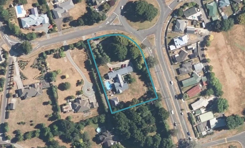 1 Malcolm Gillies Grove, Totara Park, Upper Hutt - Carousel 1