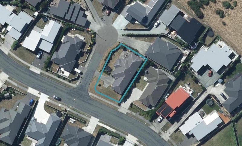 2 Sunflower Close, Camborne, Porirua - Carousel 1