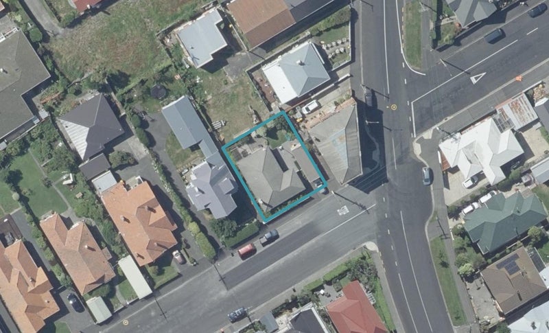 35 Coughtrey Street, Saint Clair, Dunedin - Carousel 1