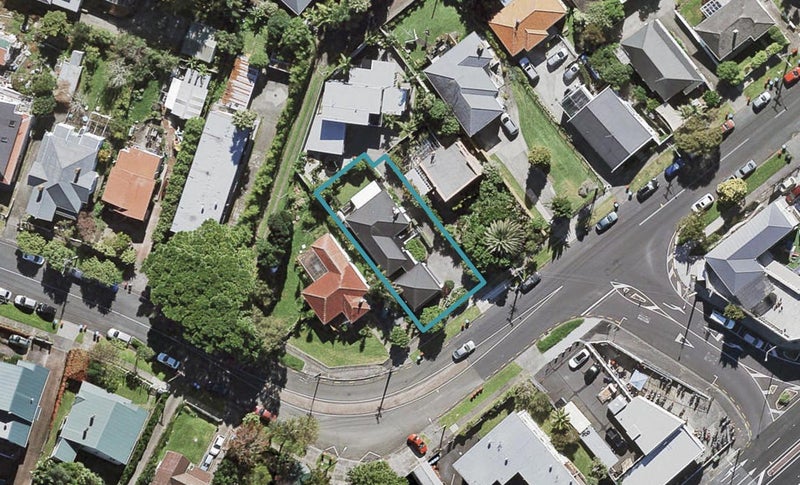 35 Western Springs Road, Morningside, Auckland - Carousel 1
