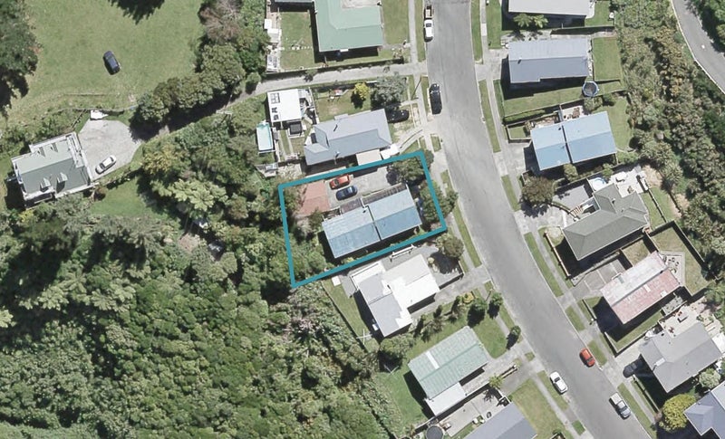 17 Kaitangata Crescent, Kelson, Lower Hutt - Carousel 1