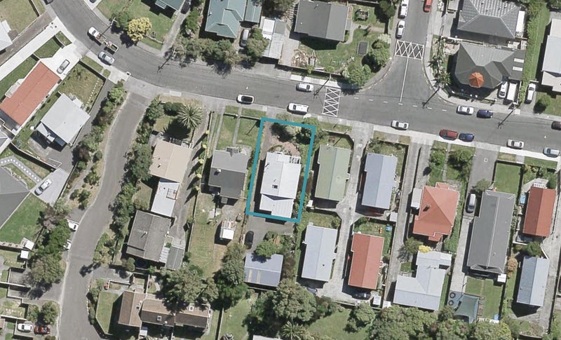 11 Randwick Crescent, Moera, Lower Hutt - Carousel 1