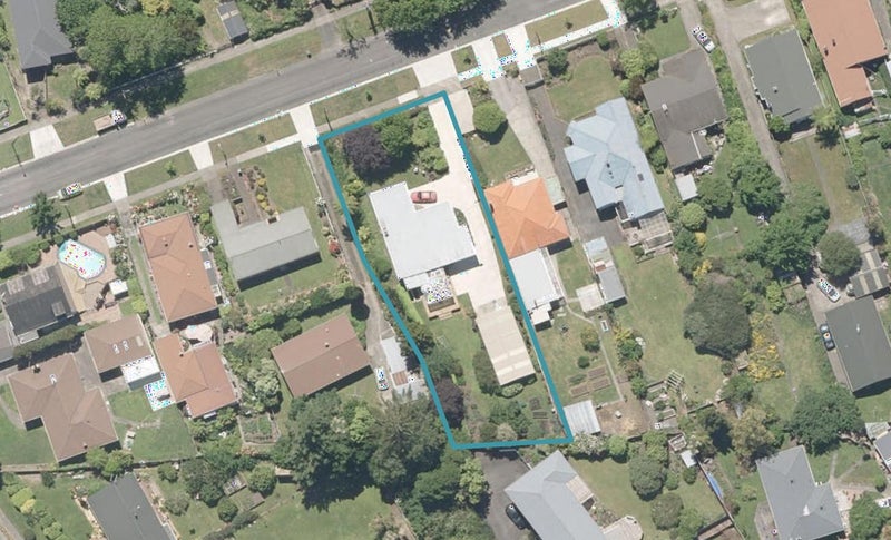 8 Willis Street, Whanganui East, Whanganui - Carousel 1