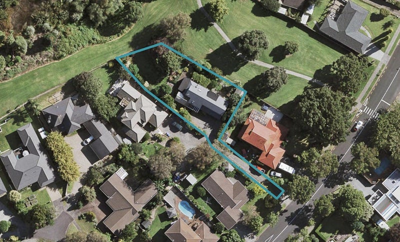 77 Walter Strevens Drive, Conifer Grove, Takanini - Carousel 1
