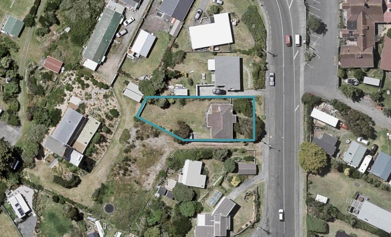 21 Tasman Road, Otaki Beach, Otaki - Carousel 1