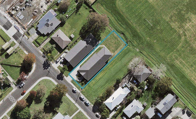58 Tonar Street, Northcote, Auckland - Carousel 1