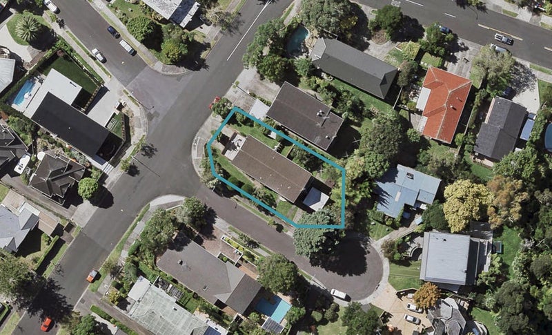 2 Keretene Place, Meadowbank, Auckland - Carousel 1