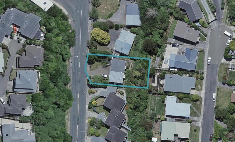 2/120 Middleton Road, Churton Park, Wellington - Carousel 1