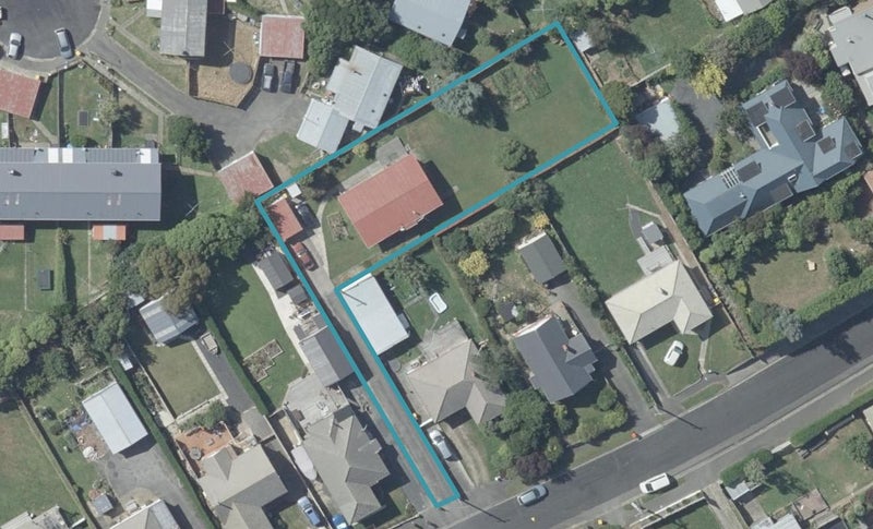 12 Lock Street, Saint Clair, Dunedin - Carousel 1