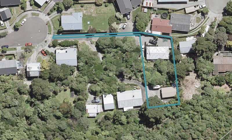 33 Amber Grove, Birchville, Upper Hutt - Carousel 1