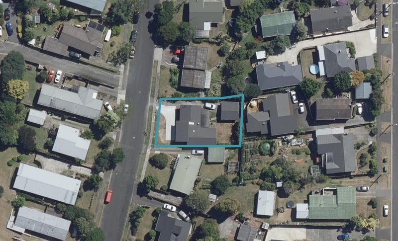 9 Hazelwood Avenue, Dinsdale, Hamilton - Carousel 1
