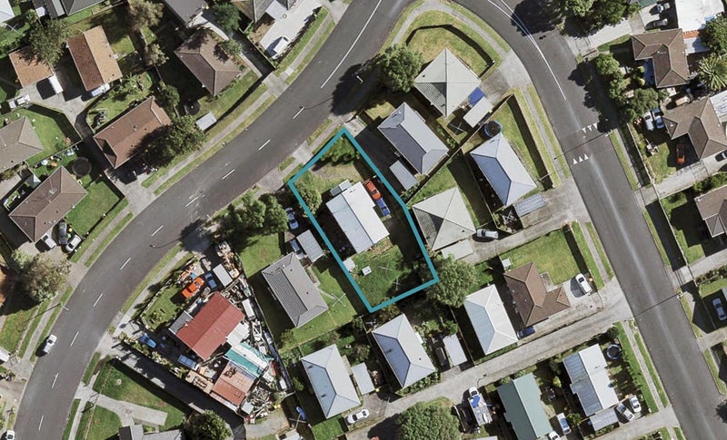 59 Maplesden Drive, Clendon Park, Auckland - Carousel 1