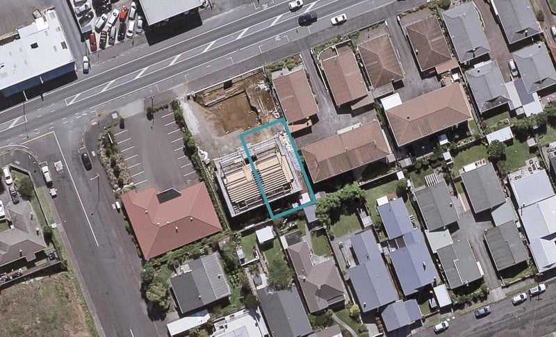492 Devon Street East, Strandon, New Plymouth - Carousel 1