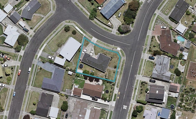 1 Skerrett Crescent, Tamatea, Napier - Carousel 1