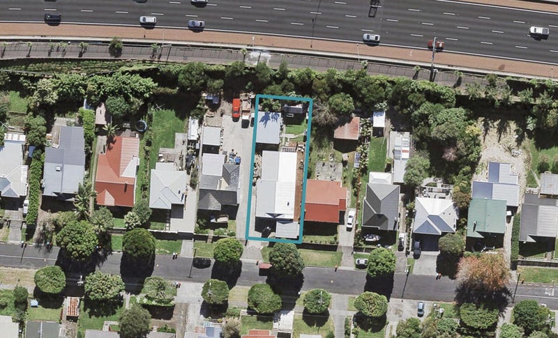 11 Levonia Street, Morningside, Auckland - Carousel 1