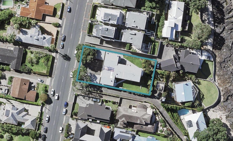 4/241 Hurstmere Road, Takapuna, Auckland - Carousel 1