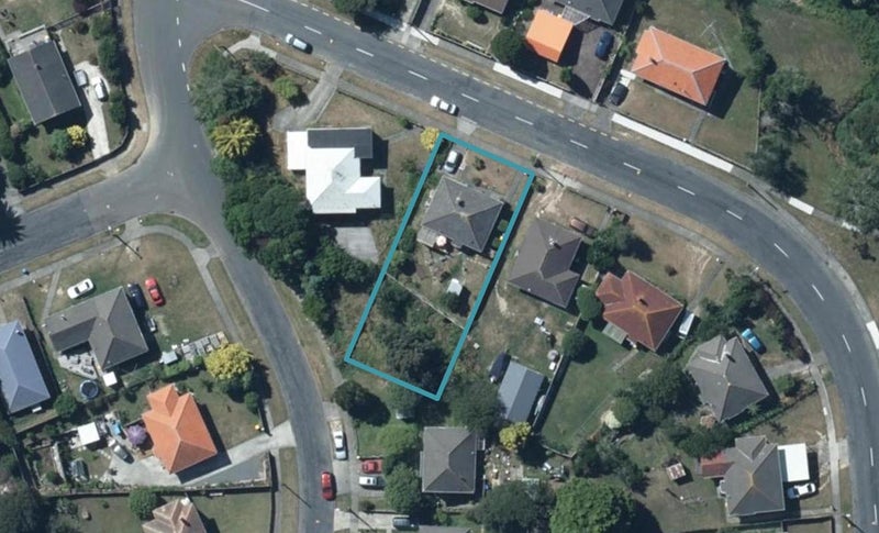 4 Mexted Crescent, Ranui, Porirua - Carousel 1