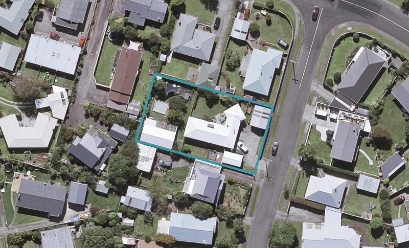 4 Manu Crescent, Upper Vogeltown, New Plymouth - Carousel 1