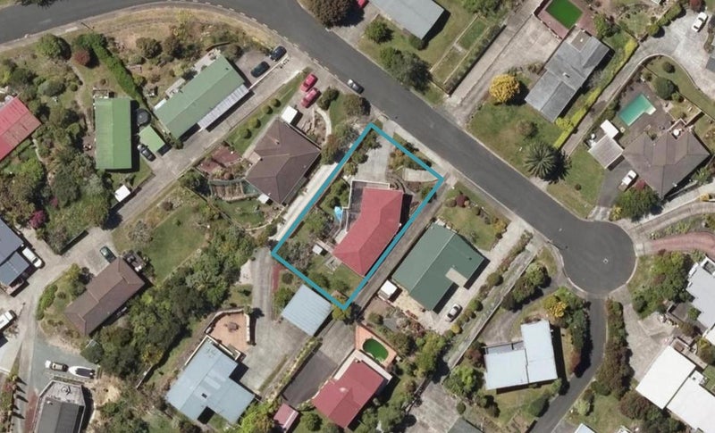 16 Mountain Road, Morningside, Whangarei - Carousel 1