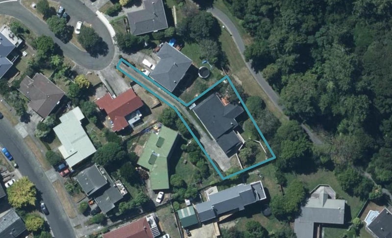 7 Capstan Lane, Whitby, Porirua - Carousel 1