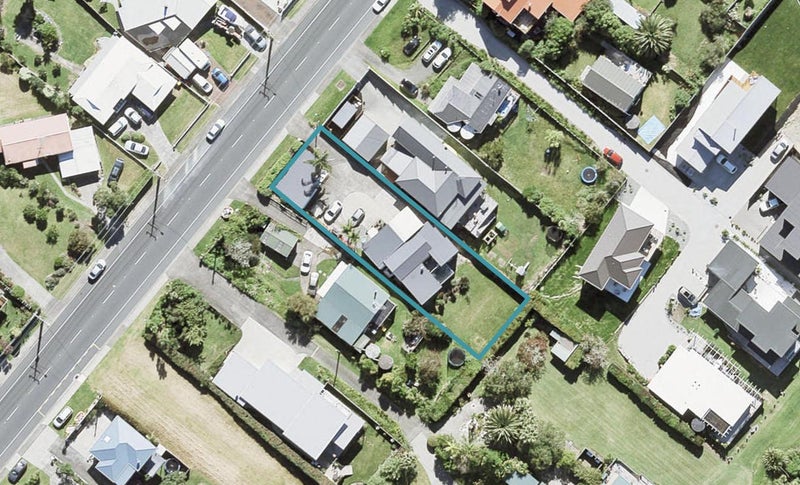 1045 Whangaparaoa Road, Tindalls Beach, Whangaparaoa - Carousel 1