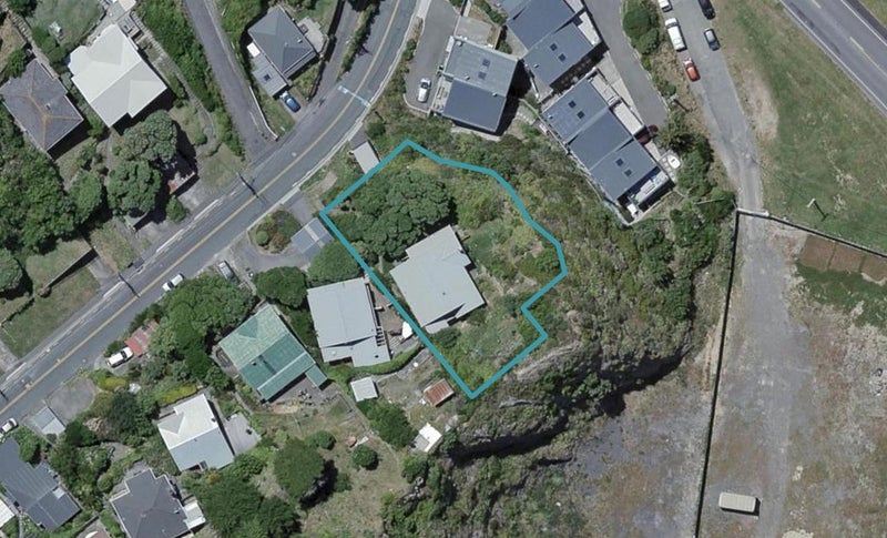 1 Hungerford Road, Lyall Bay, Wellington - Carousel 1