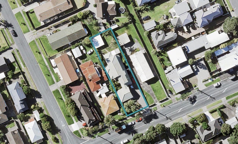 5 Eastern Beach Road, Eastern Beach, Auckland - Carousel 1