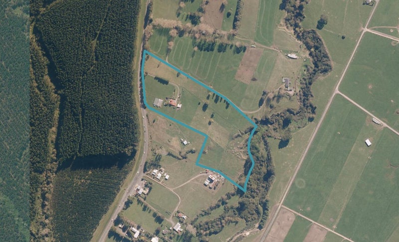 6421 State Highway 1, Atiamuri - Carousel 1